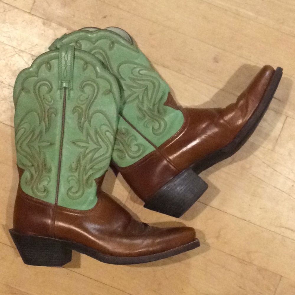 Super Cute Western Boots